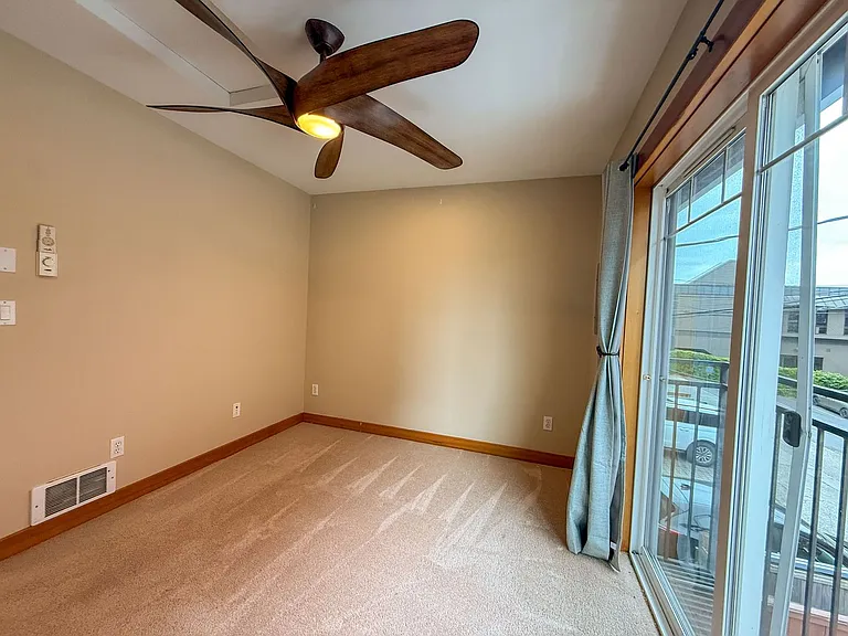 2325 Franklin Ave E #A — Photo 14