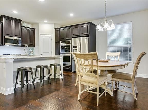 4th image of 2112 Sutton Park Ave
