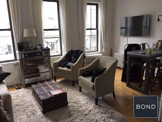 Rented by Bond New York | media 37