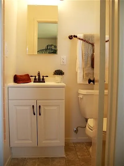 3 bed, 1595 sqft, $2,250 — Photo 3