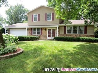 2328 Kings Cir, Woodbury, MN 55125