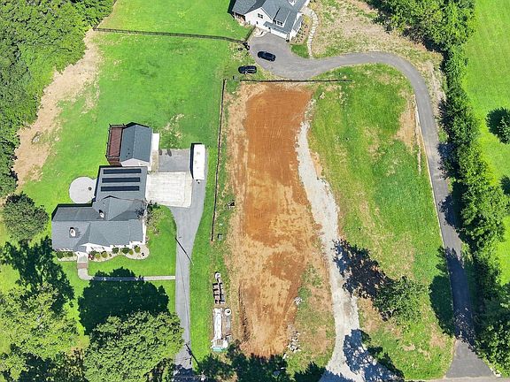 5th image of 3523 Ginn Farm Dr