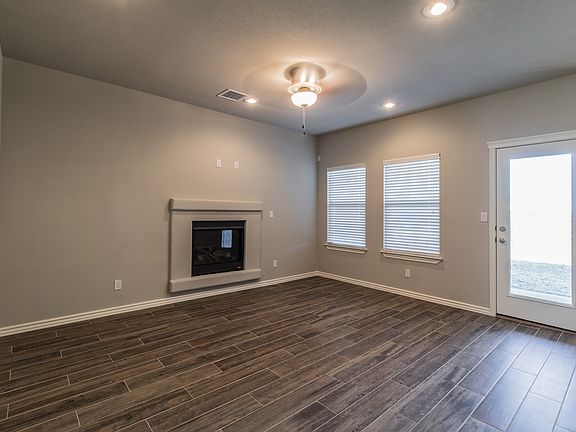 3rd image of 2167 Enchanted Breeze Dr