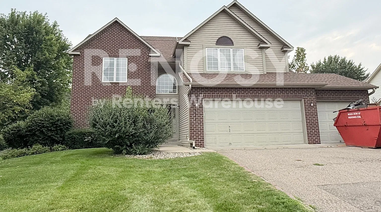 Executive Home Avail Now in Shakopee! — Photo 1