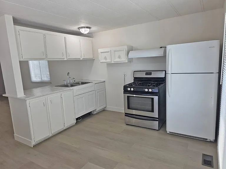 515 River Rd #17 — Photo 1