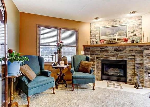 3rd image of 615 Mumford Dr APT D