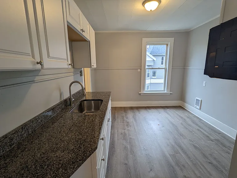 26 Hampden St — Photo 16