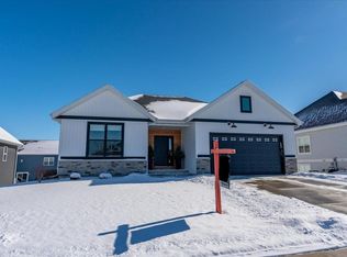 2606 Fahey Gln, Fitchburg, WI 53711