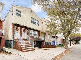 160 W 22nd St #2, Bayonne, NJ 07002