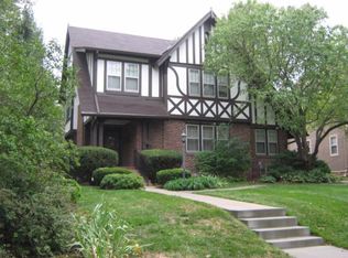 105 S 54th St, Omaha, NE 68132