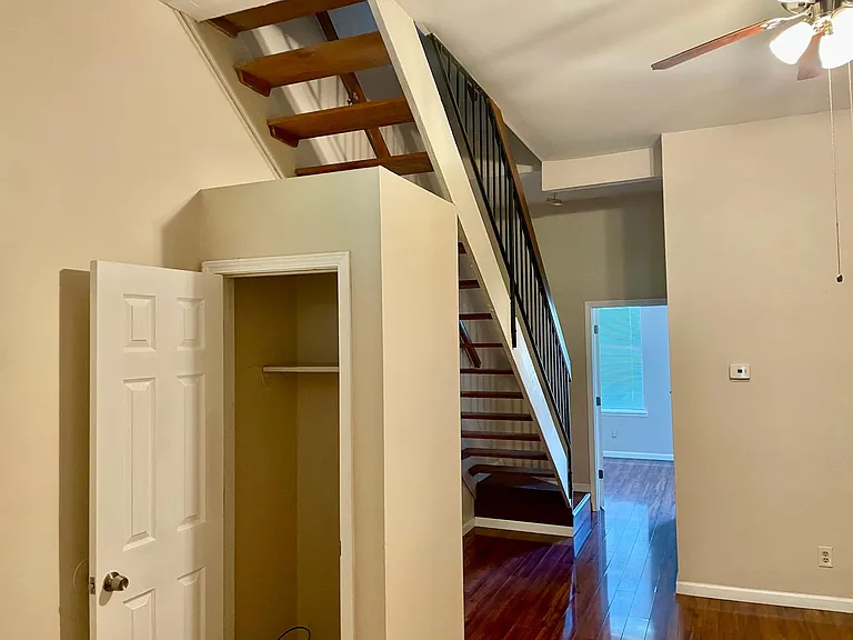 1330 Shenandoah Ave #2 — Photo 2
