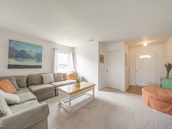 4th image of 406 Warrior Ct