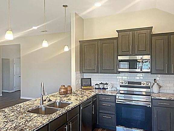 4th image of 7402 Lamplighter Ln