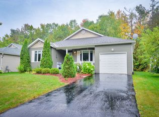77 Hedgewood Ln, Gravenhurst, ON P1P1Z4