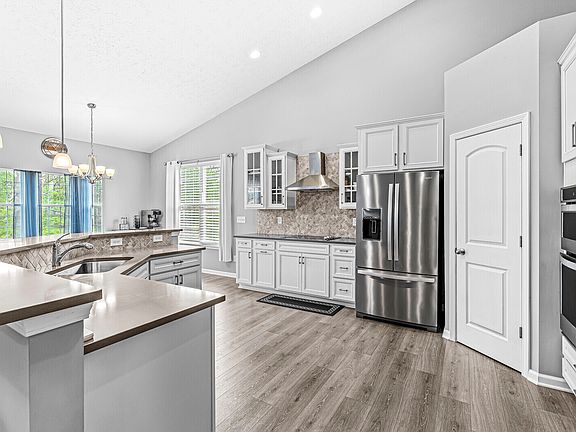 4th image of 6243 Harvey Dr