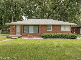 12869 Dixie Ave, Redford, MI 48239