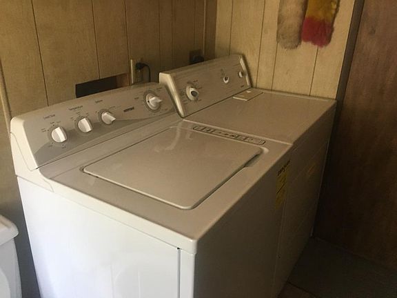 3rd image of 19431 Mountain Hope Ln