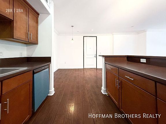4th image of 4112 Whitsett Ave #103A