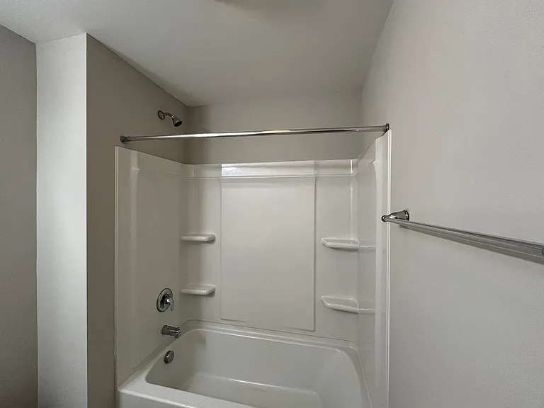 310 Princess Pl — Photo 22