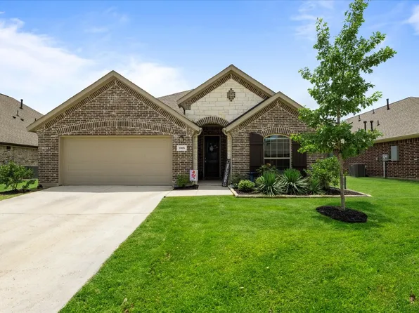 1005 Hearth Dr, Denton, TX 76201