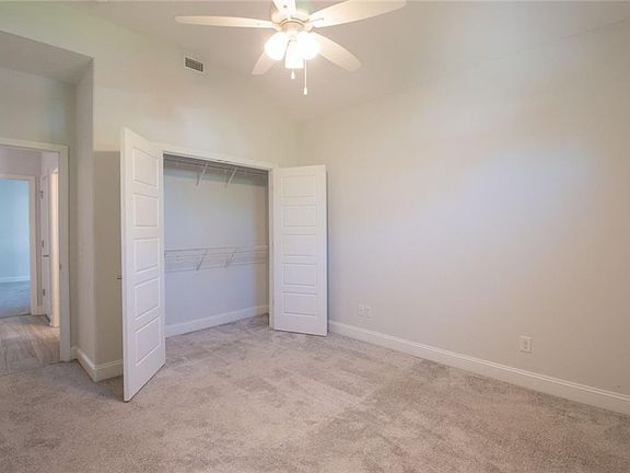 3rd image of 600 Eagle Blvd