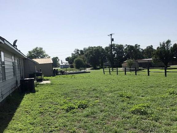 5th image of 323 E Oklahoma