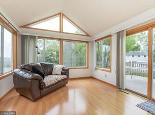 1607 Roundhouse Cir, Shakopee, MN 55379