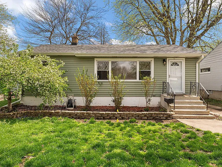 7021 Osborn Ave — Photo 2