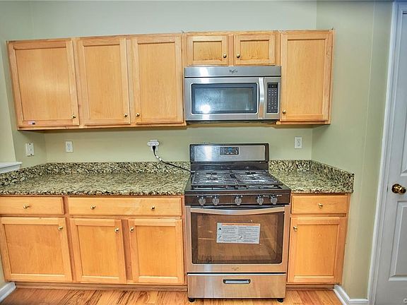 5th image of 1721 New Haven Dr