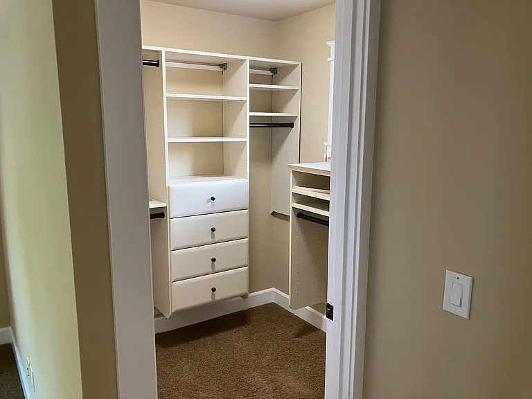 2612 NE Park Dr — Photo 2