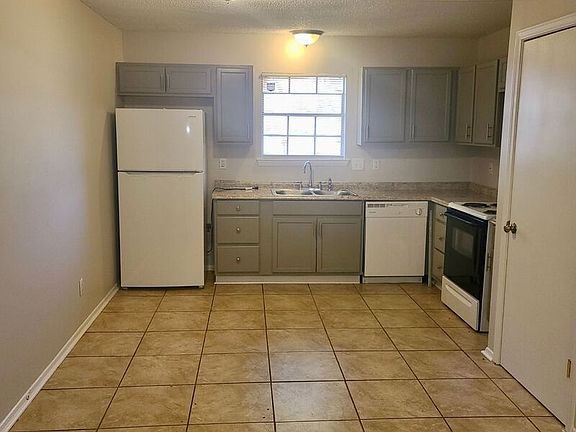 3rd image of 4217 Arehart Dr