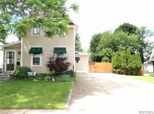 90 Orchard St, Williamsville, NY 14221