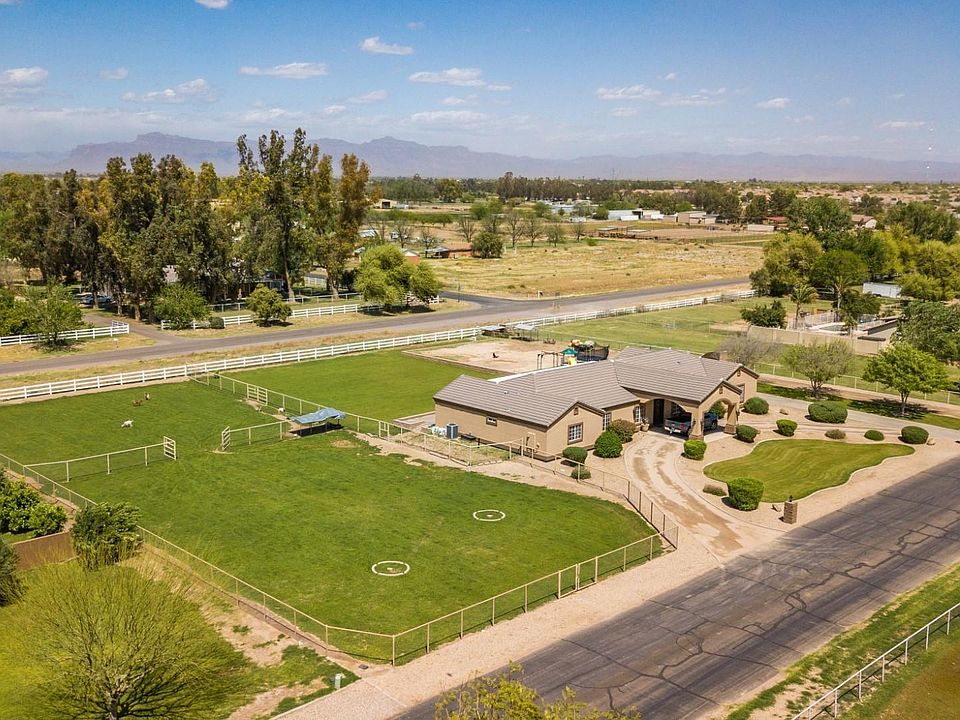 1st image of 756 W Via De Palmas