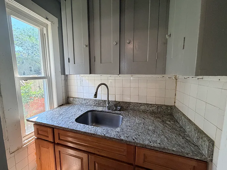 16 Coburn St #1 — Photo 3