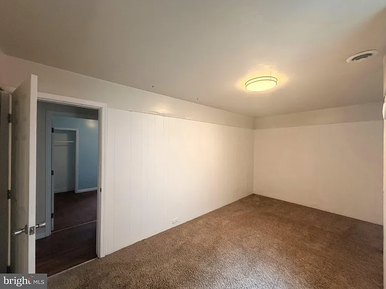 125 E Main St — Photo 13