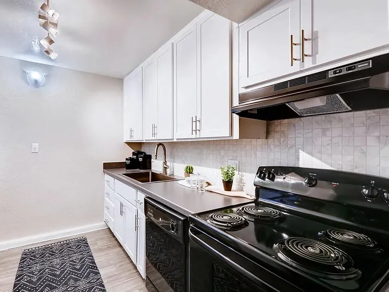 The Glen at Old Town apartments community photo
