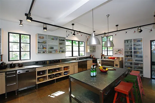 Sold by Corcoran | media 27