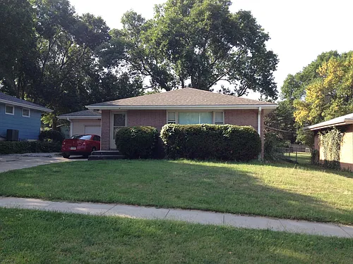 7111 Colby St Photo 1