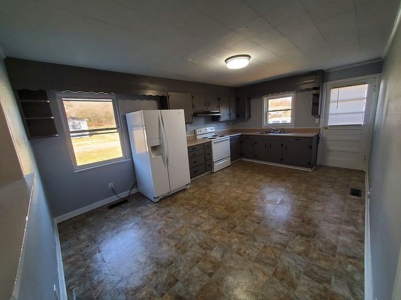 5th image of 252 S Moss Ave