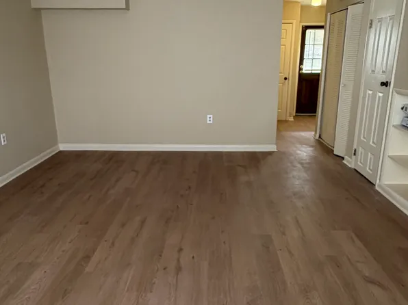 14 Dogwood Ct #B, Asheville, NC 28805