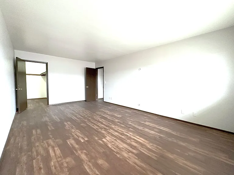 94th Homes — Photo 10