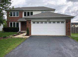 2030 Cherokee Dr, West Chicago, IL