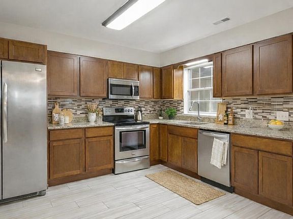 2nd image of 6445 Brookmead Cir