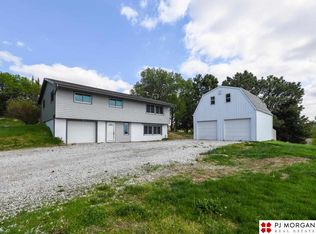23301 Pflug Rd, Gretna, NE 68028
