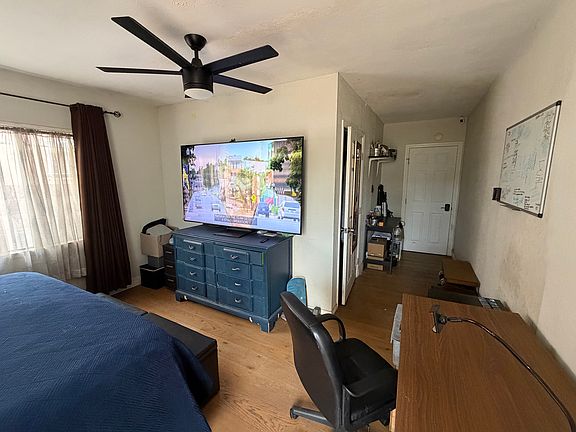4th image of 636 E 121st Pl #3