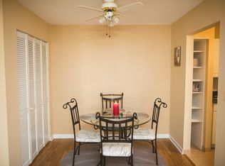 16W575 79th St #1, Willowbrook, IL 60527