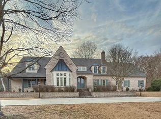 225 Briarwood Cir, Athens, AL 35613