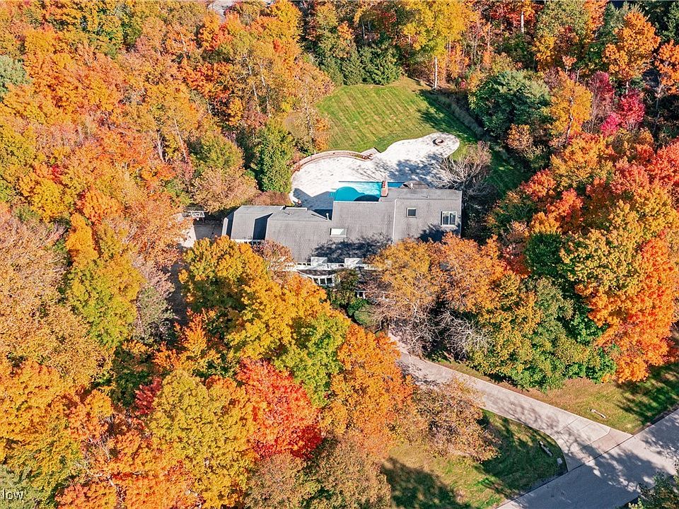 1st image of 75 Stonewood Dr