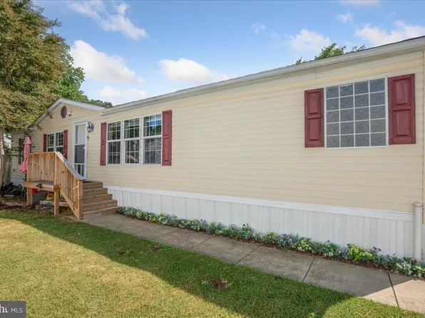 307 Seven Oaks Ln, Lothian, MD 20711