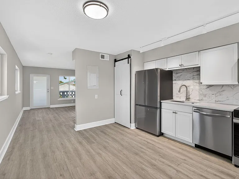 624 Southwind Cir #2 — Photo 5